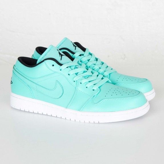 Кросівки JORDAN 1 RETRO LOW HYPER купити