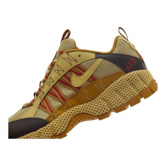 Кросівки Nike AIR HUMARA QS купити