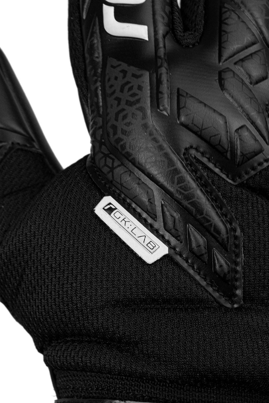 Воротарські рукавиці Reusch Attrakt Infinity NC 2025 купити