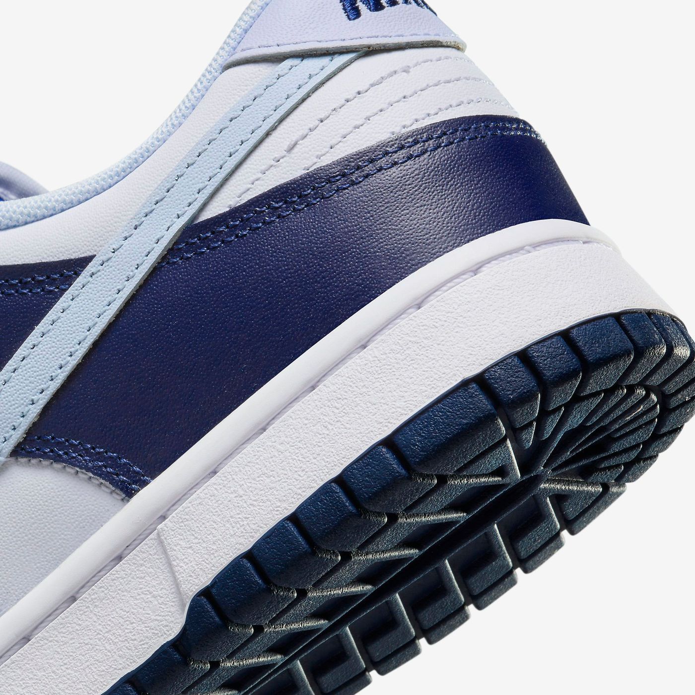 Кросівки Nike DU LOW купити