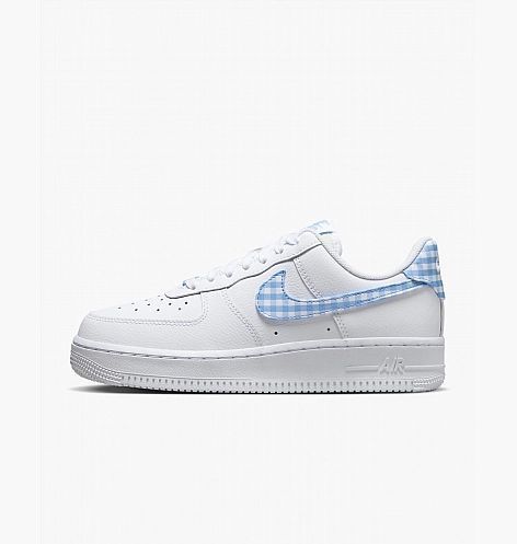 Кросівки Nike WMNS AIR FORCE 1 07 ESS TREND купити