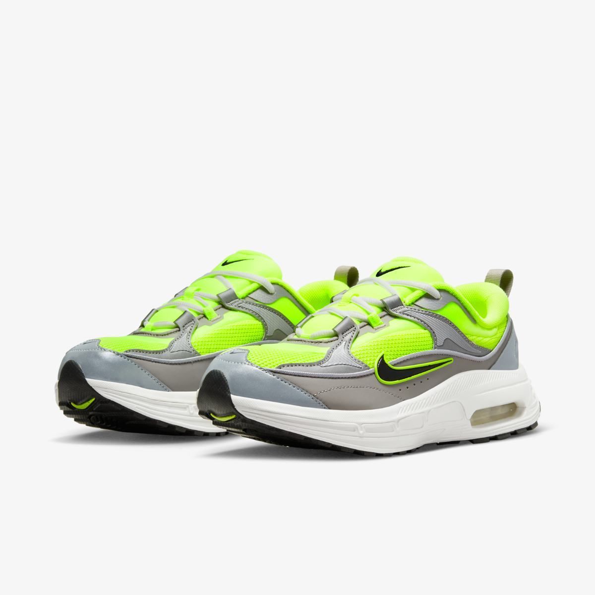 Кросівки Nike WMNS AIR MAX BLISS NN купити