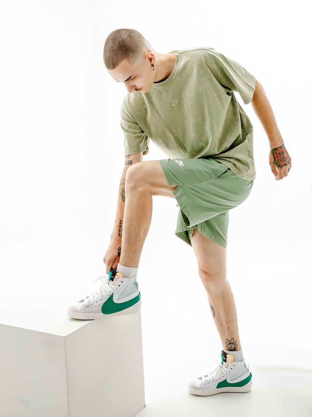 Шорти Nike M NK CLUB+ WVN FLOW SHORT WASH купити