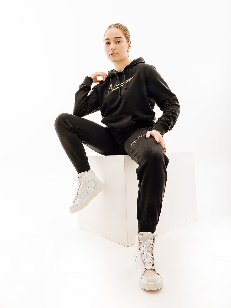 Кофта Nike NS PE CLB FLC SHINE OS PO купить
