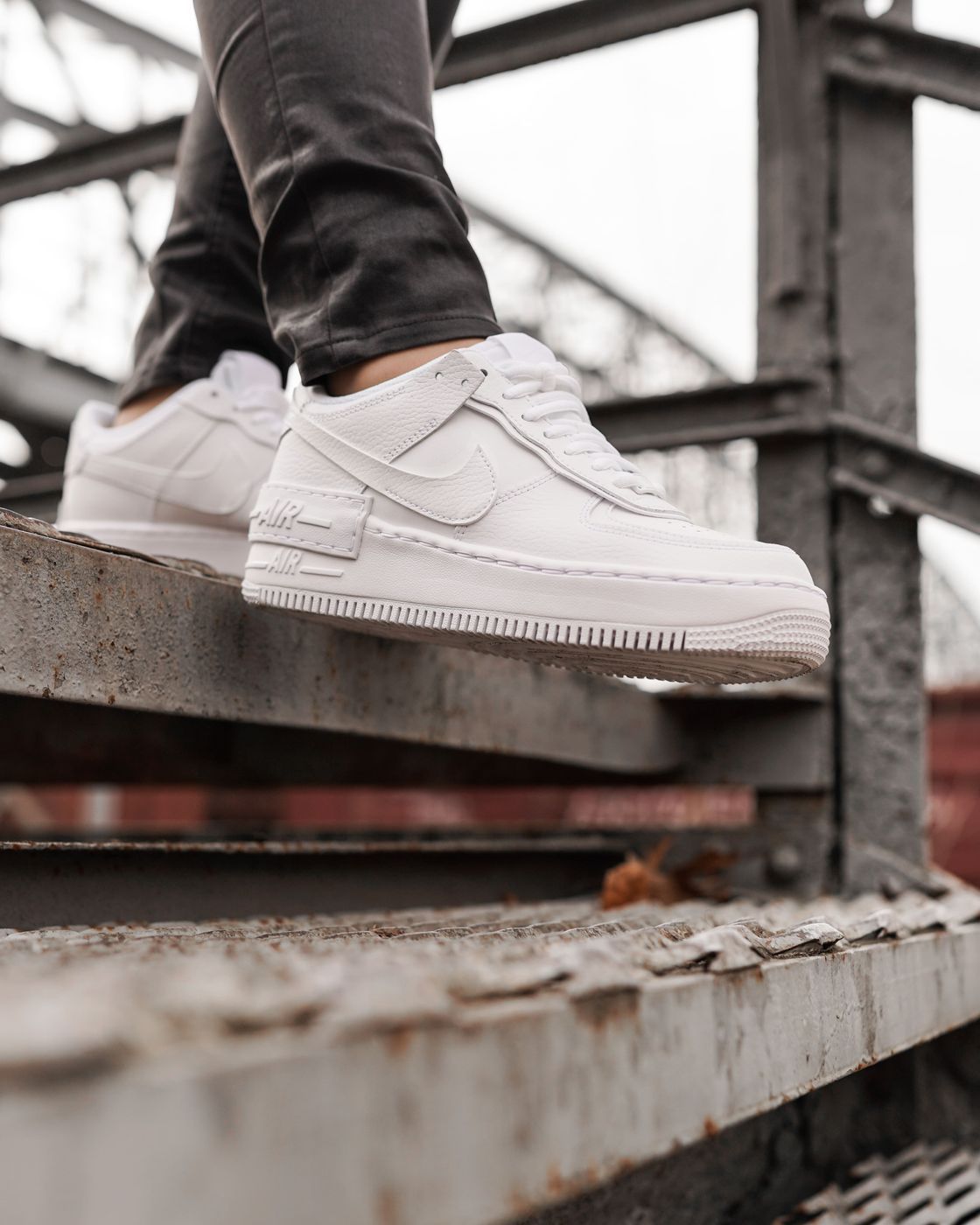 Кросівки Nike W Af1 Shadow купити