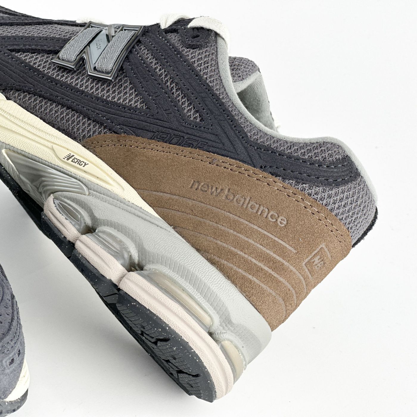 Кросівки New Balance 1906 Phantom Black M1906FE купить