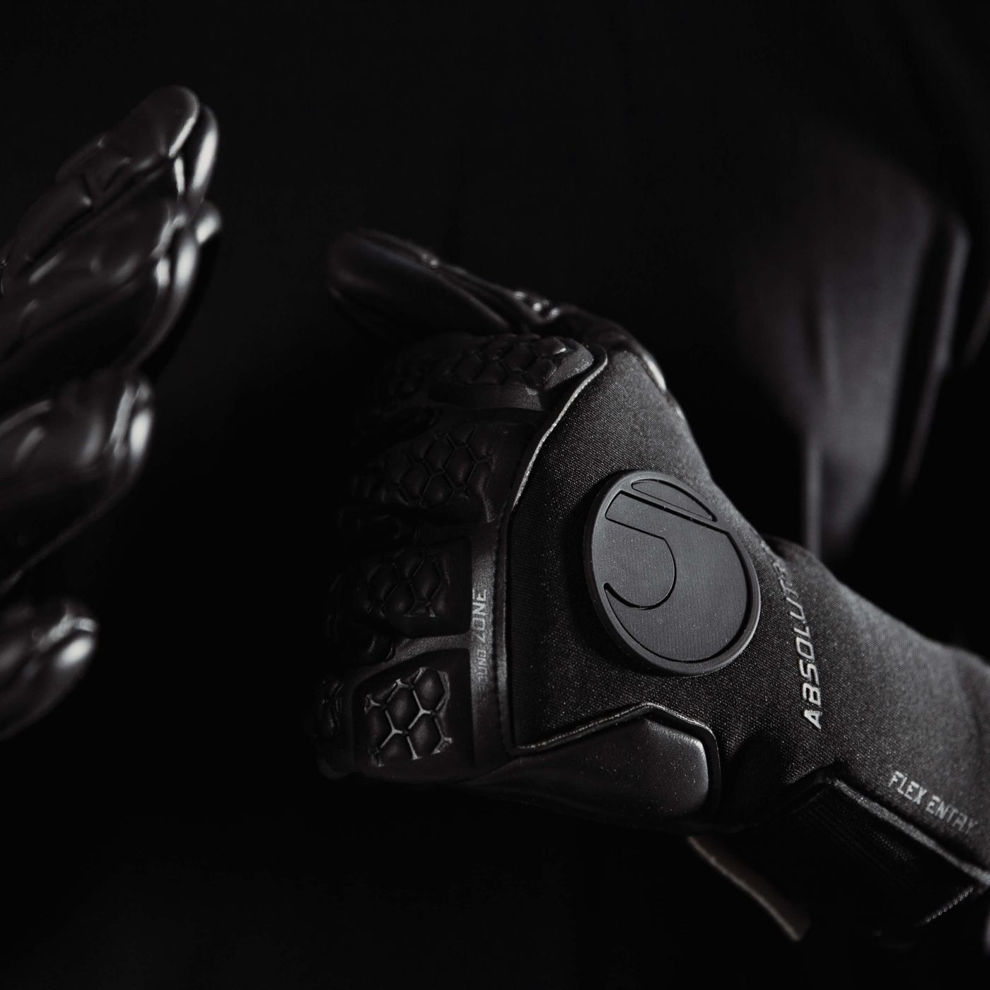 Вратарские перчатки UHLSPORT HYPERBLACK SUPERGRIP+ HN #319 black купить