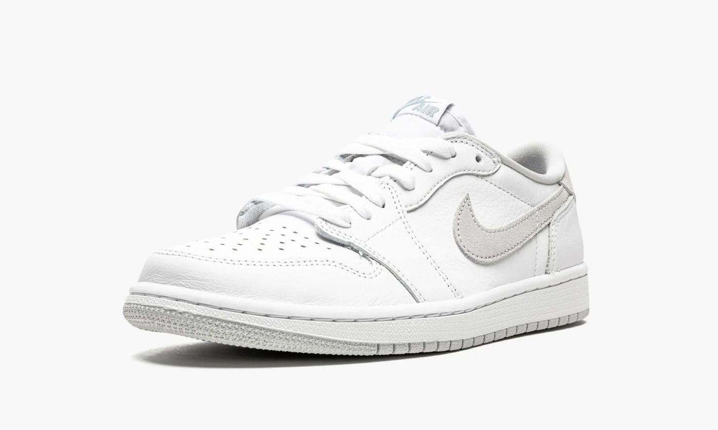 Кросівки Air Jordan 1 Low OG Neutral Grey 2021 (W) купити