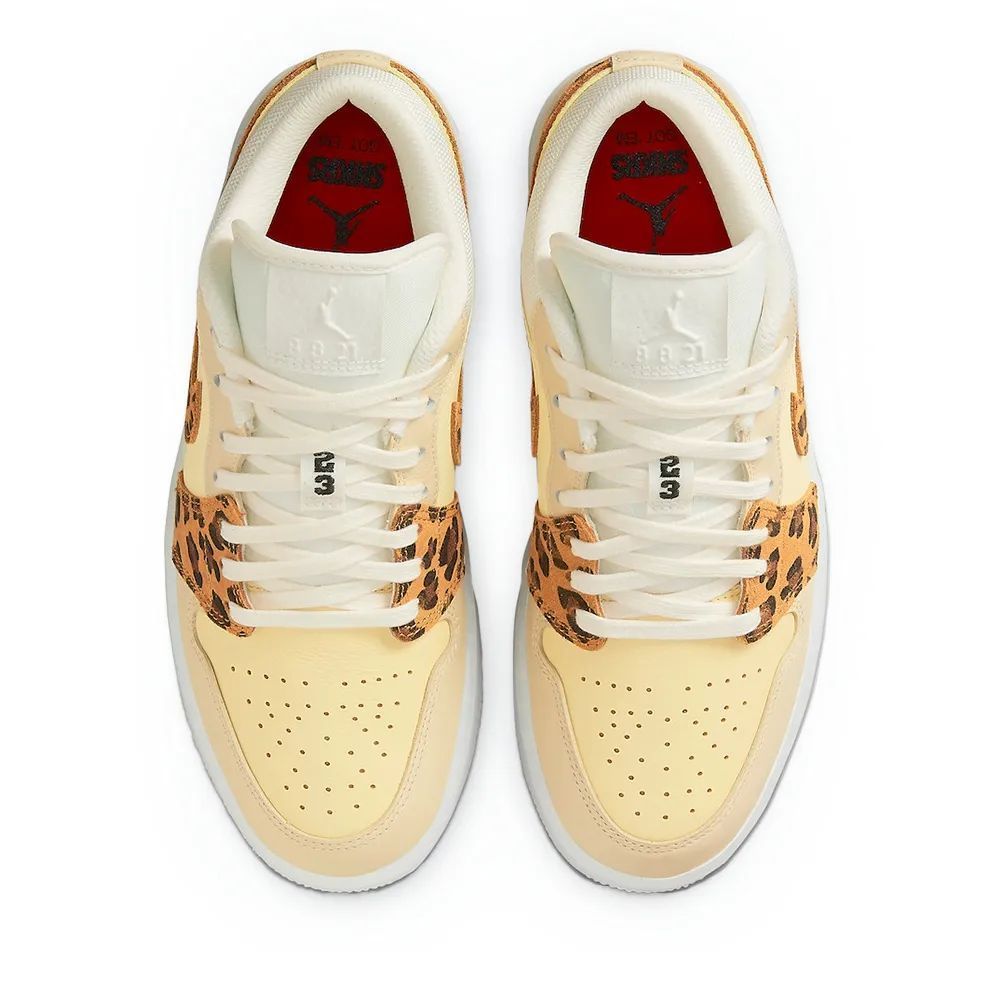 Кросівки Air Jordan 1 Low Snkrs Day Yellow/White Dn6998-700 42 купити