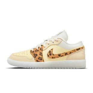 Кросівки Air Jordan 1 Low Snkrs Day Yellow/White Dn6998-700 42 купить