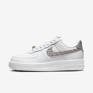 Кросівки Nike WMNS AIR FORCE 1 LX купити
