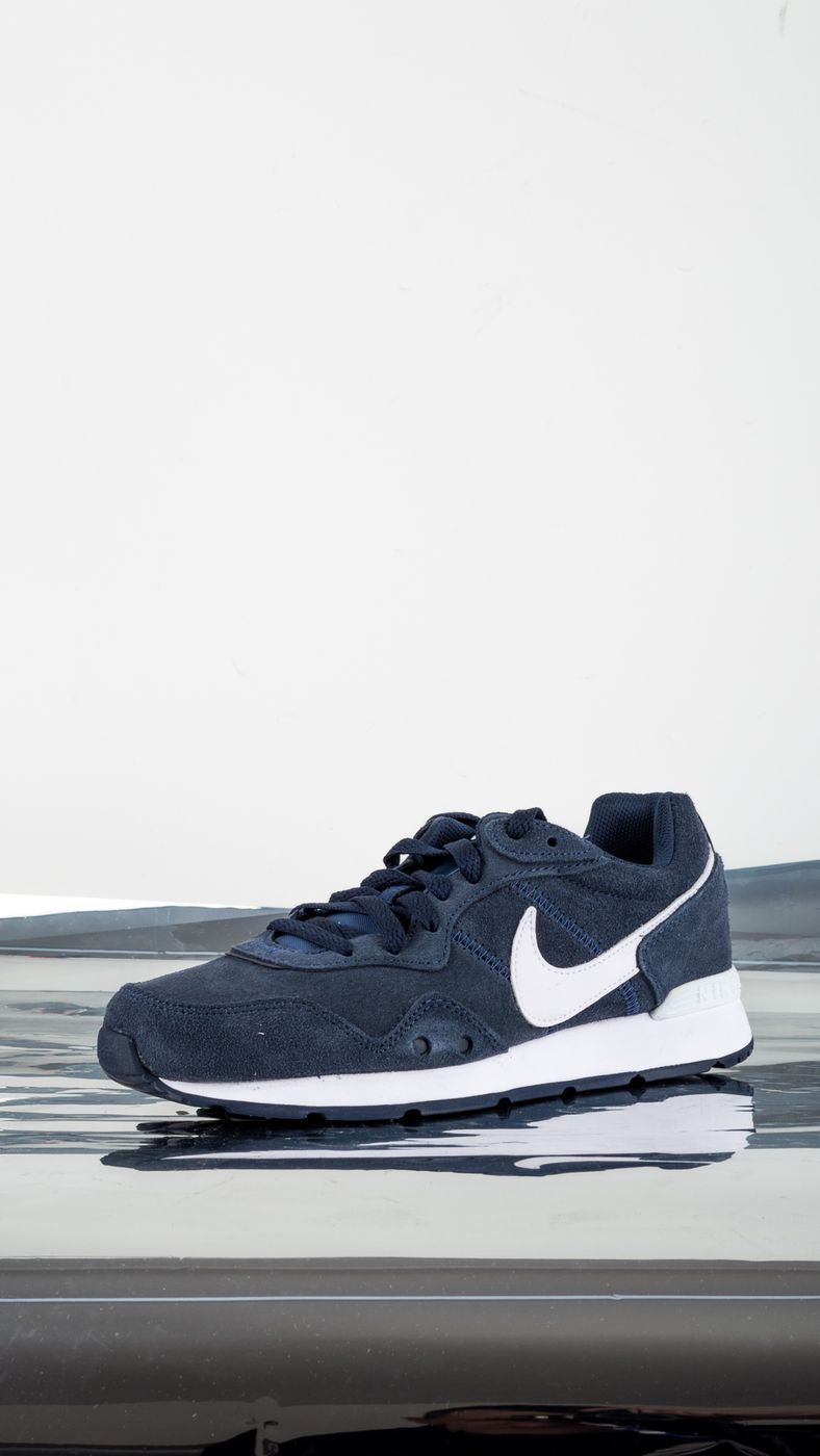 Кроссовки Nike VENTURE RUNNER SUEDE купить