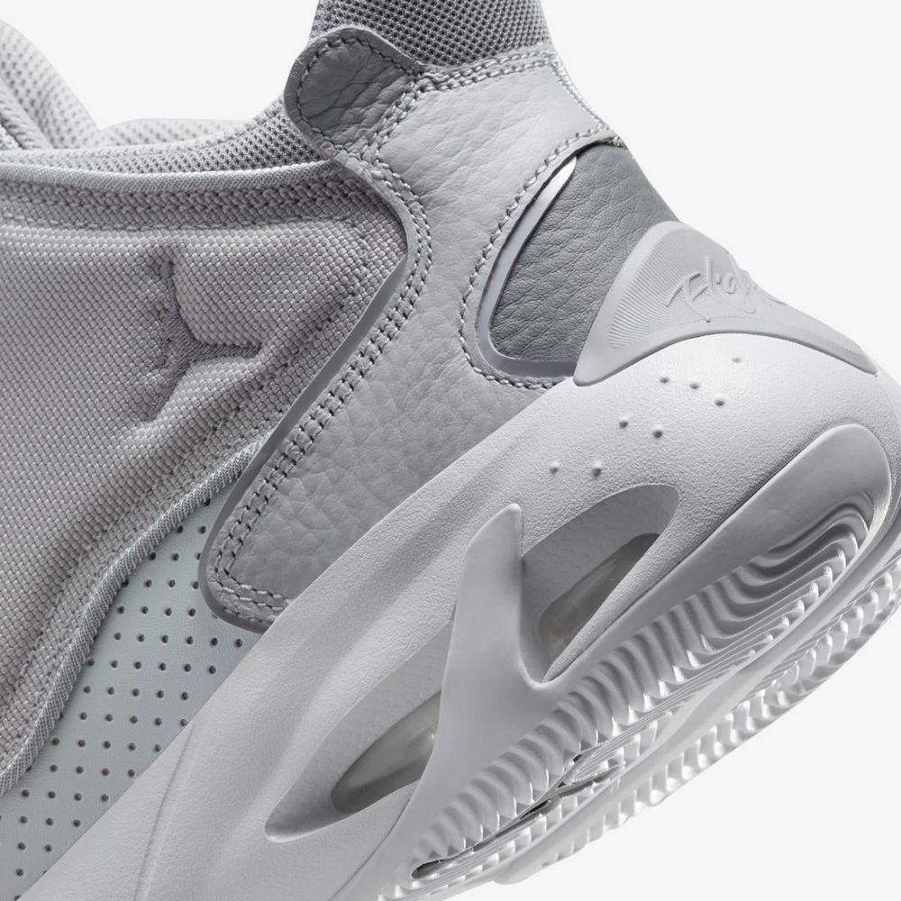 Кросівки NIKE JORDAN MAX AURA 4 купити