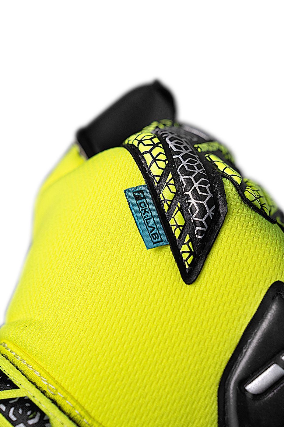 Воротарські рукавиці Reusch Attrakt Duo  купити