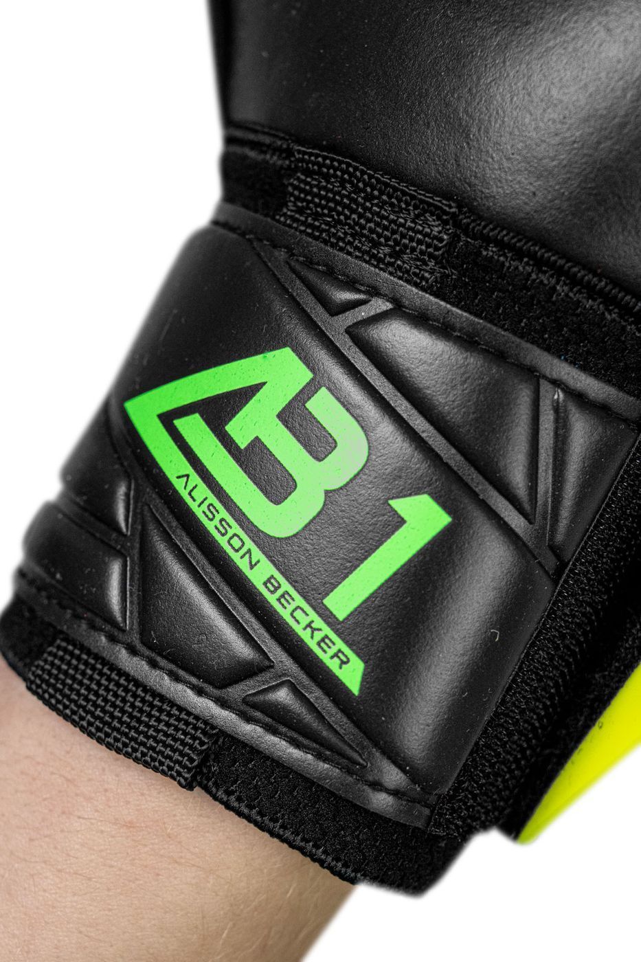 Вратарские перчатки Reusch Attrakt AB1 Duo купить