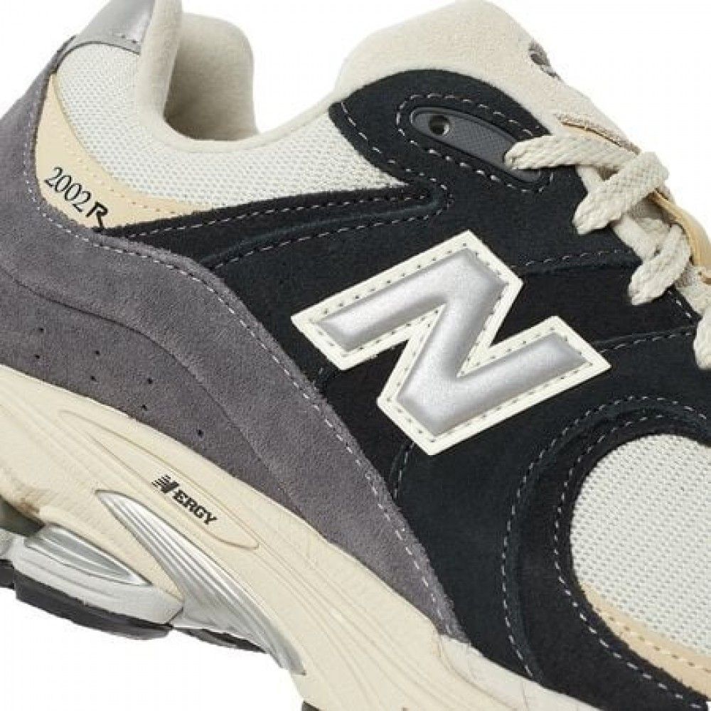 Кросівки New Balance 2002R купити