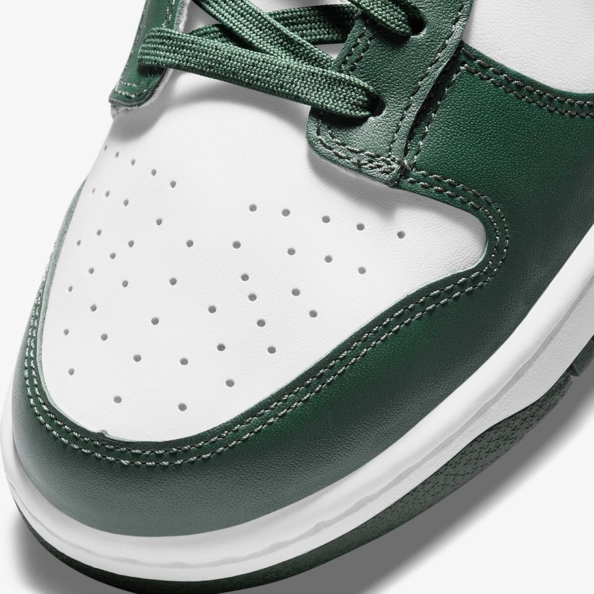Кросівки NIKE DUNK LOW RETRO купити