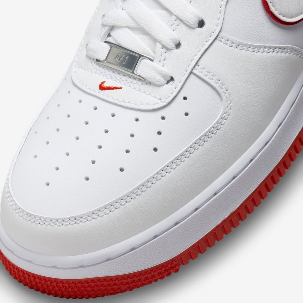 Кросівки Nike Air Force 1 Low 07 купити