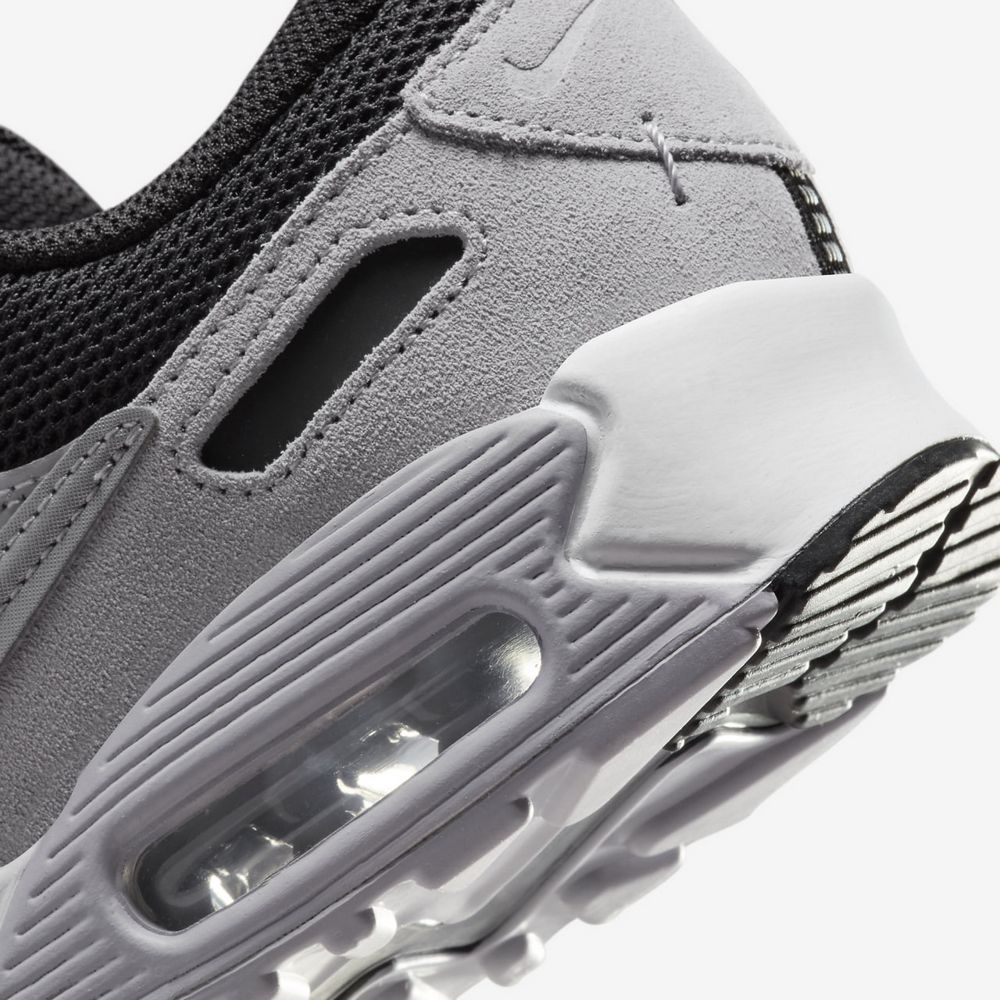 Кросівки Nike WMNS AIR MAX 90 FUTURA купити