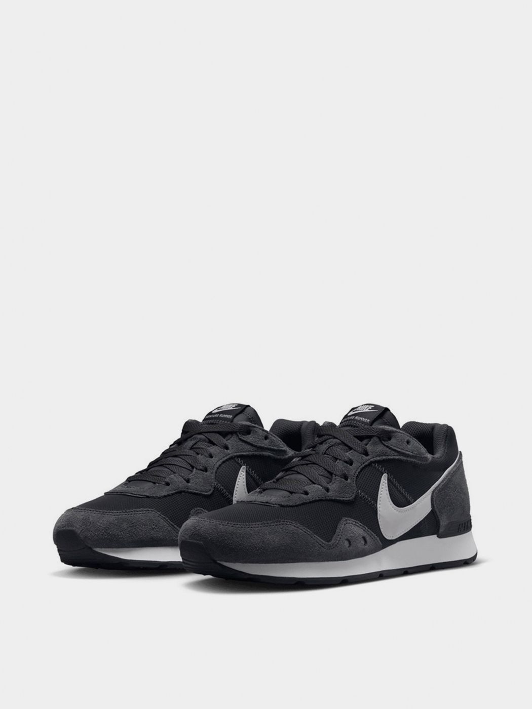 Кросівки Nike VENTURE RUNNER купити