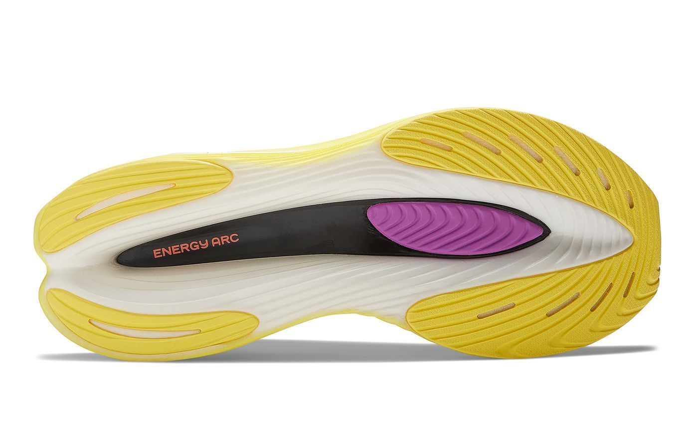 Кросівки New Balance FuelCell SuperComp Elite V3 Yellow купити