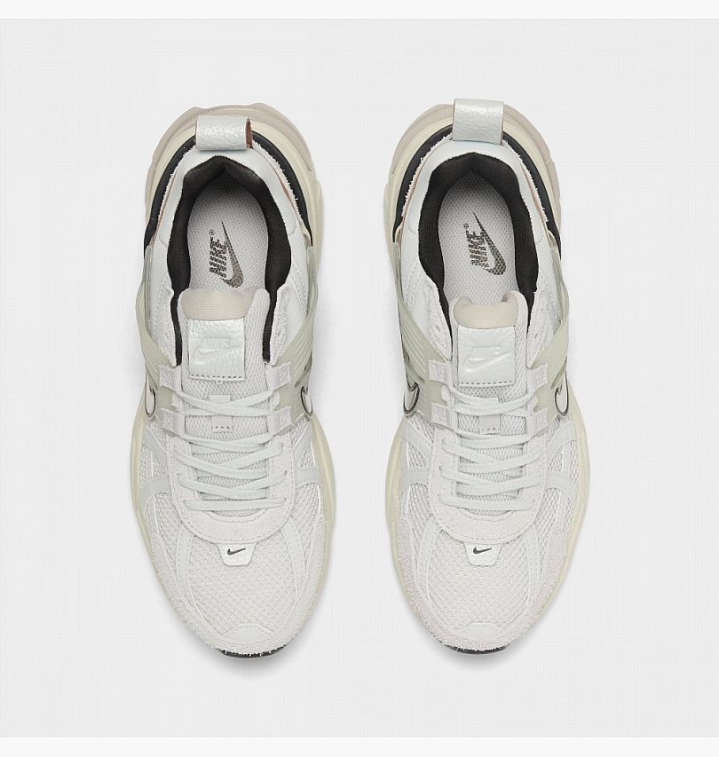 Кросівки Nike Wmns V2K Run "Pure Platinum / Chrome / Platinum Tint" купить