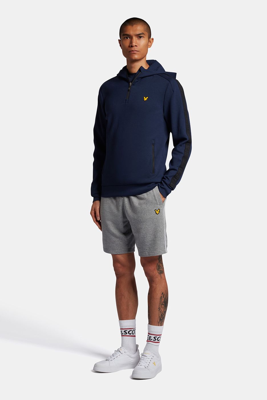 Шорти Lyle & Scott SWEAT SHORT WITH CONTRAST PIPI купить