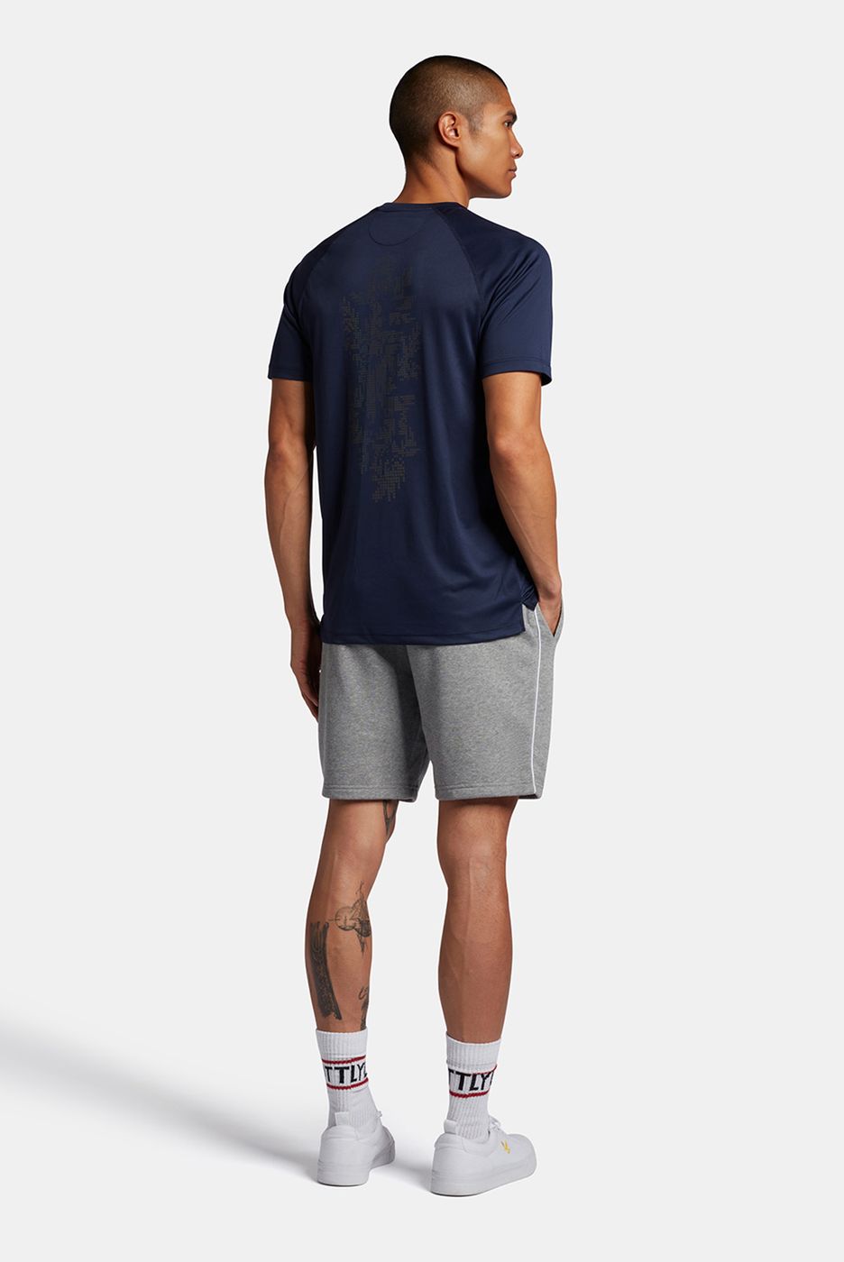 Шорти Lyle & Scott SWEAT SHORT WITH CONTRAST PIPI купити