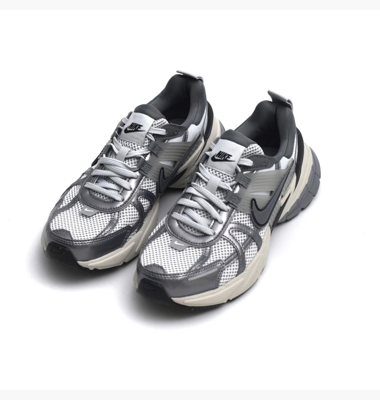 Кросівки Nike V2K Run купити