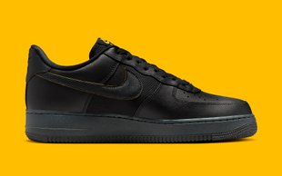 Кросівки чоловічі Nike Air Force 1 '07 'Black University Gold' (FZ4617-001) купити