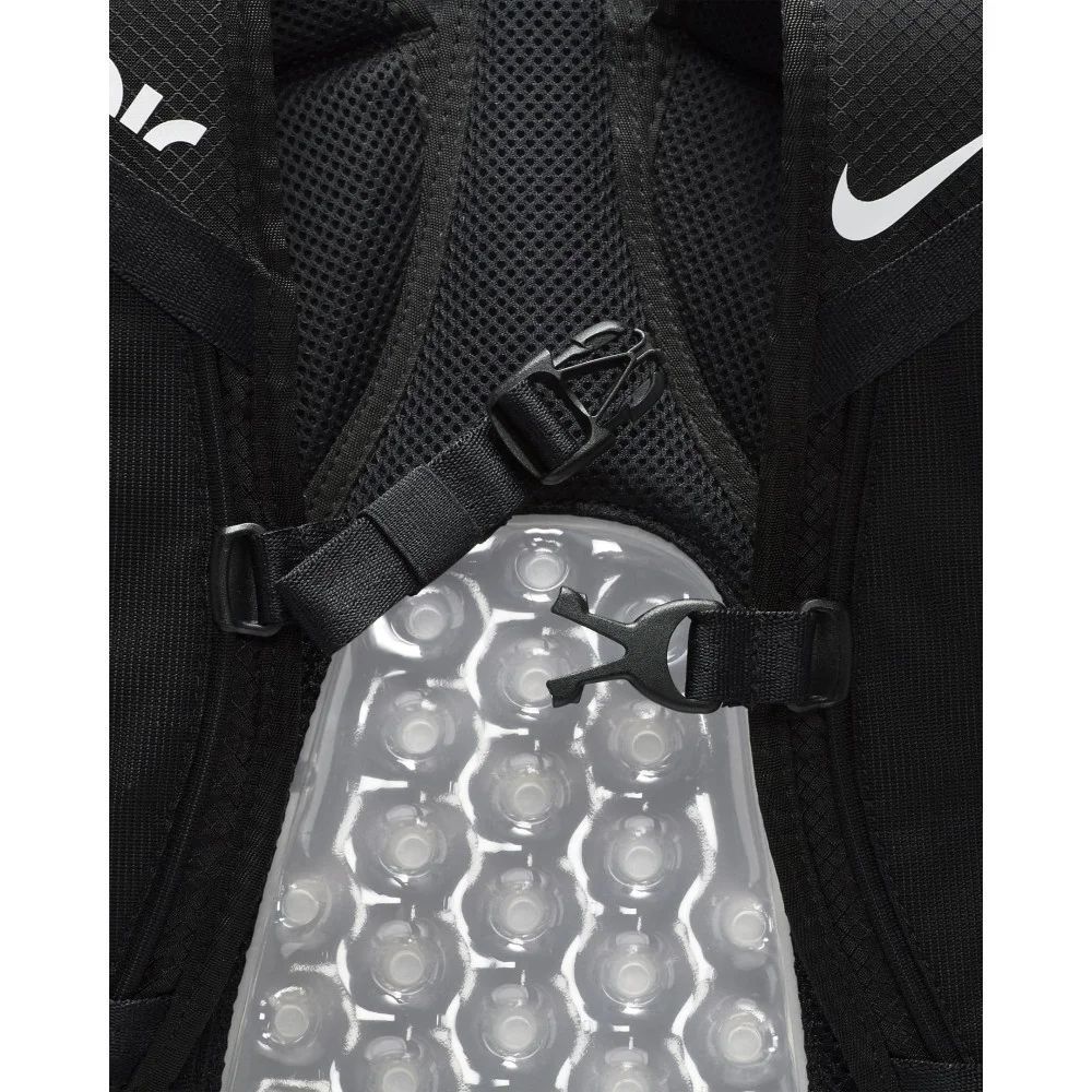 Рюкзак Nike Backpack (17L) Black FN3533-010 MISC купить