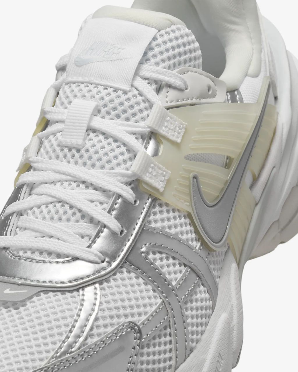 Кросівки Nike W V2K RUN купити
