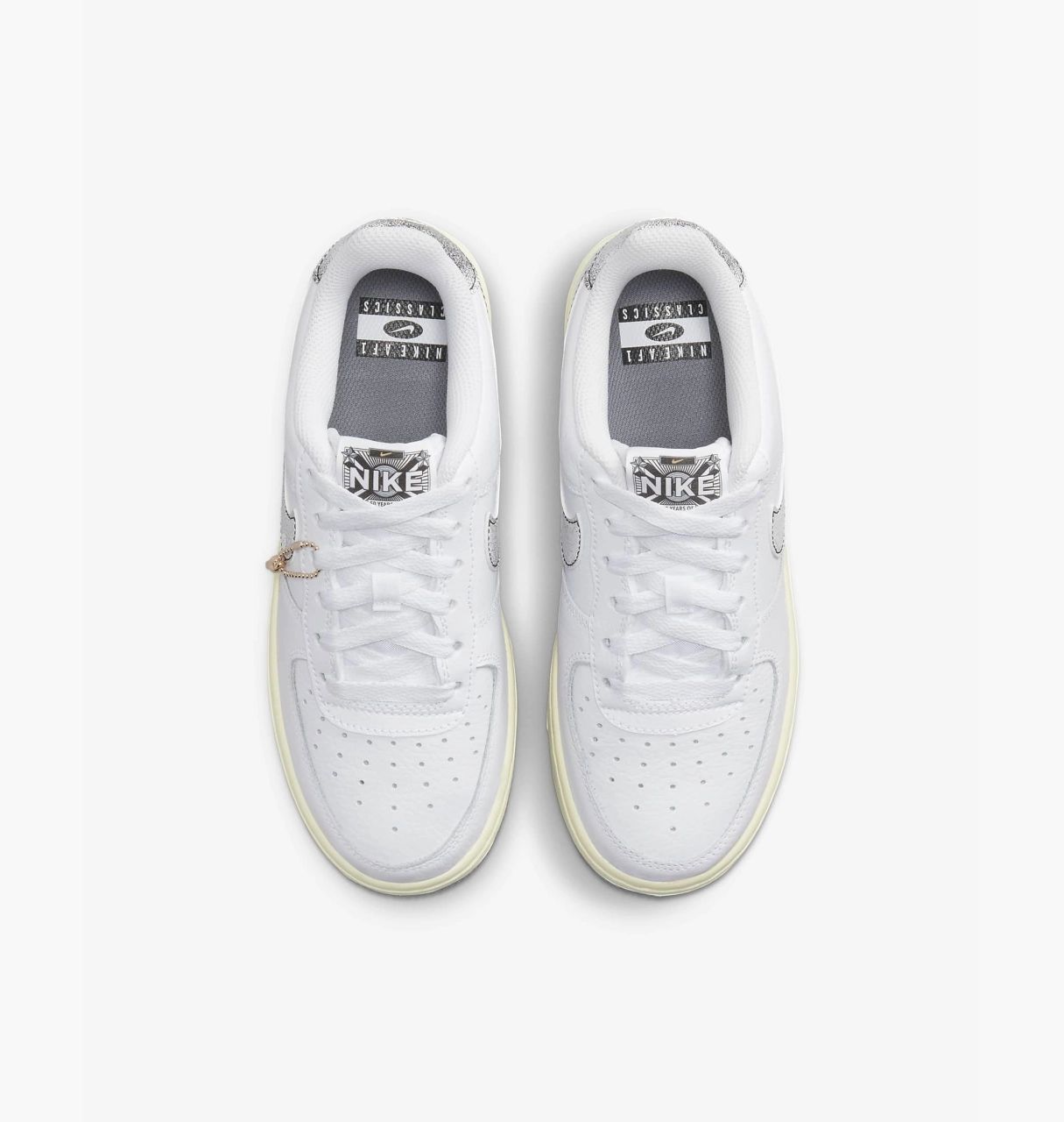 Кросівки Nike AIR FORCE 1 LV8 3 (GS) купити
