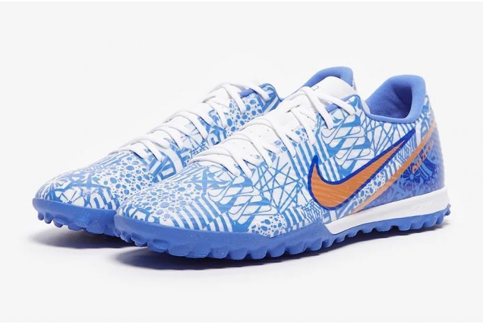 Сороконіжки Nike Air Zoom Mercurial Vapor 15 Academy CR7 TF купить