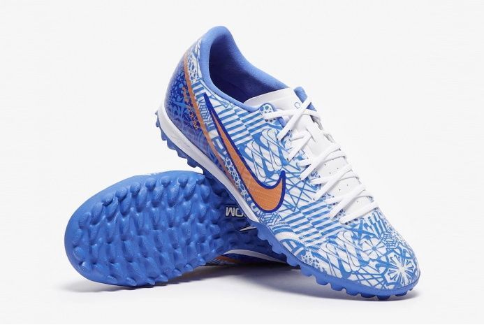 Сороконіжки Nike Air Zoom Mercurial Vapor 15 Academy CR7 TF купить