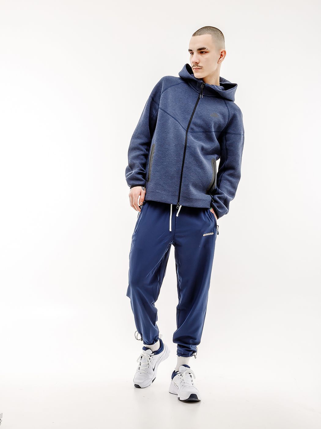 Штаны Nike TRACK CLUB PANT купить