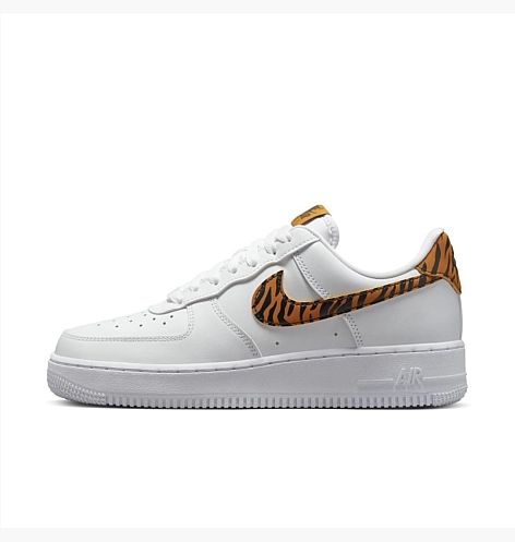 Кросівки Nike WMNS AIR FORCE 1 07 купити