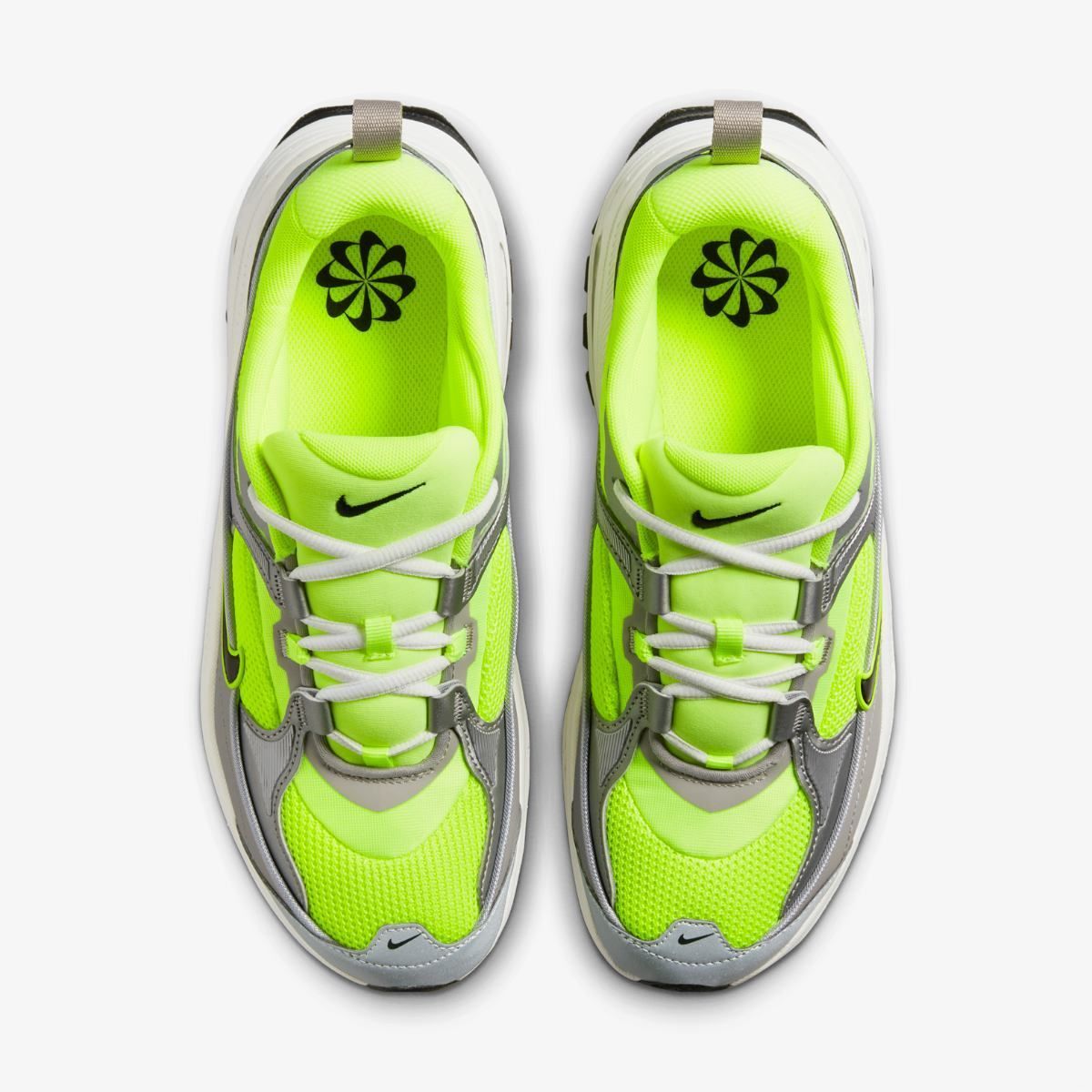 Кросівки Nike WMNS AIR MAX BLISS NN купити