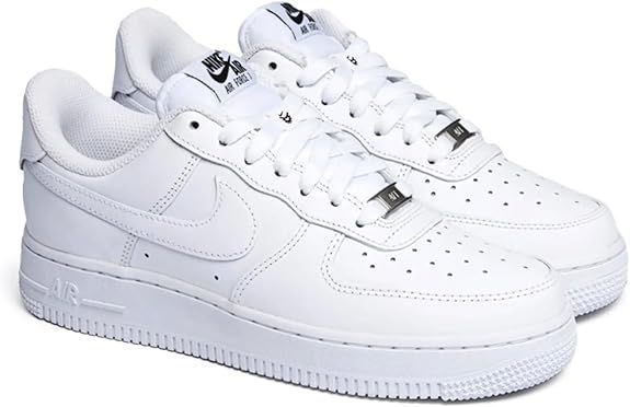 Кросівки жіночі Nike Air Force 1 07 Flyease (DX5883-100) купити