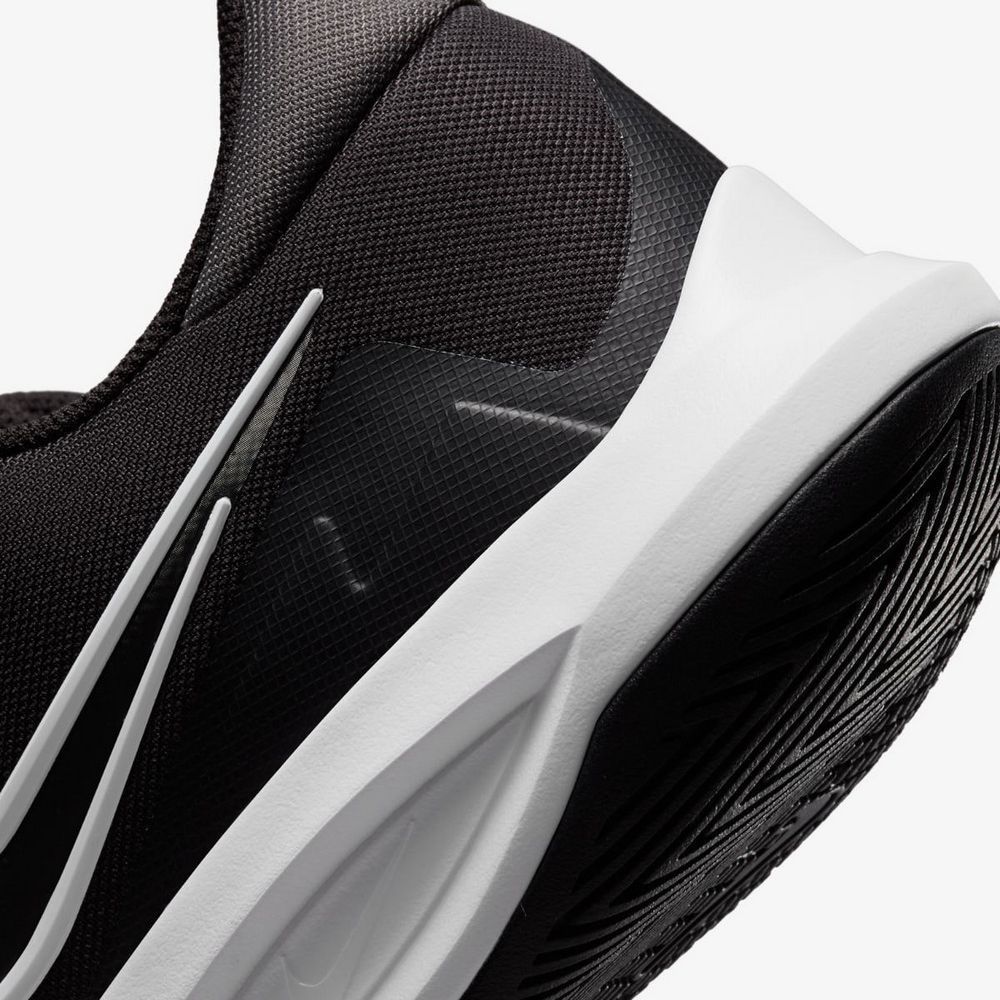 Кросівки Nike PRECISION VI купити