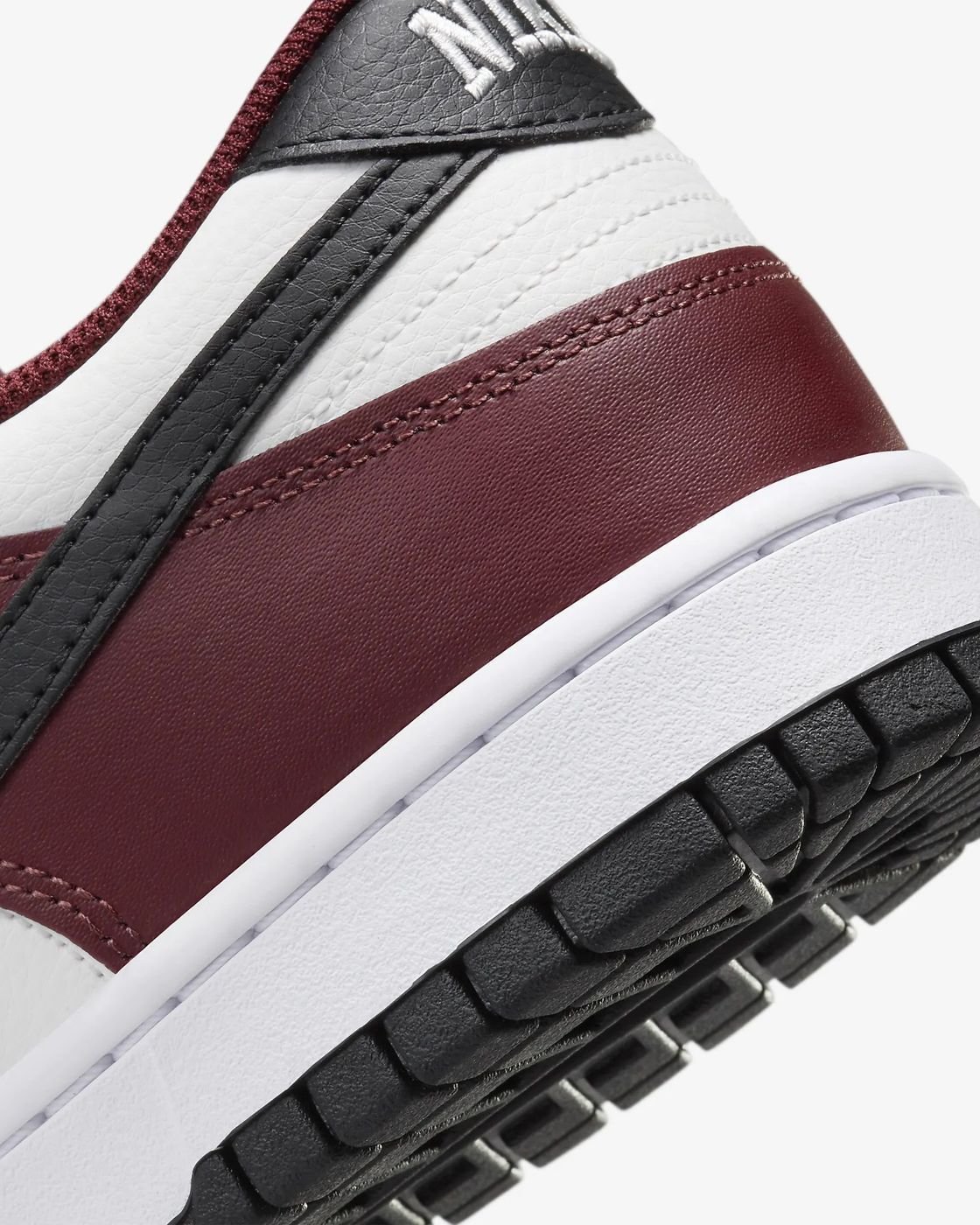 Кросівки Nike DUNK LOW купити