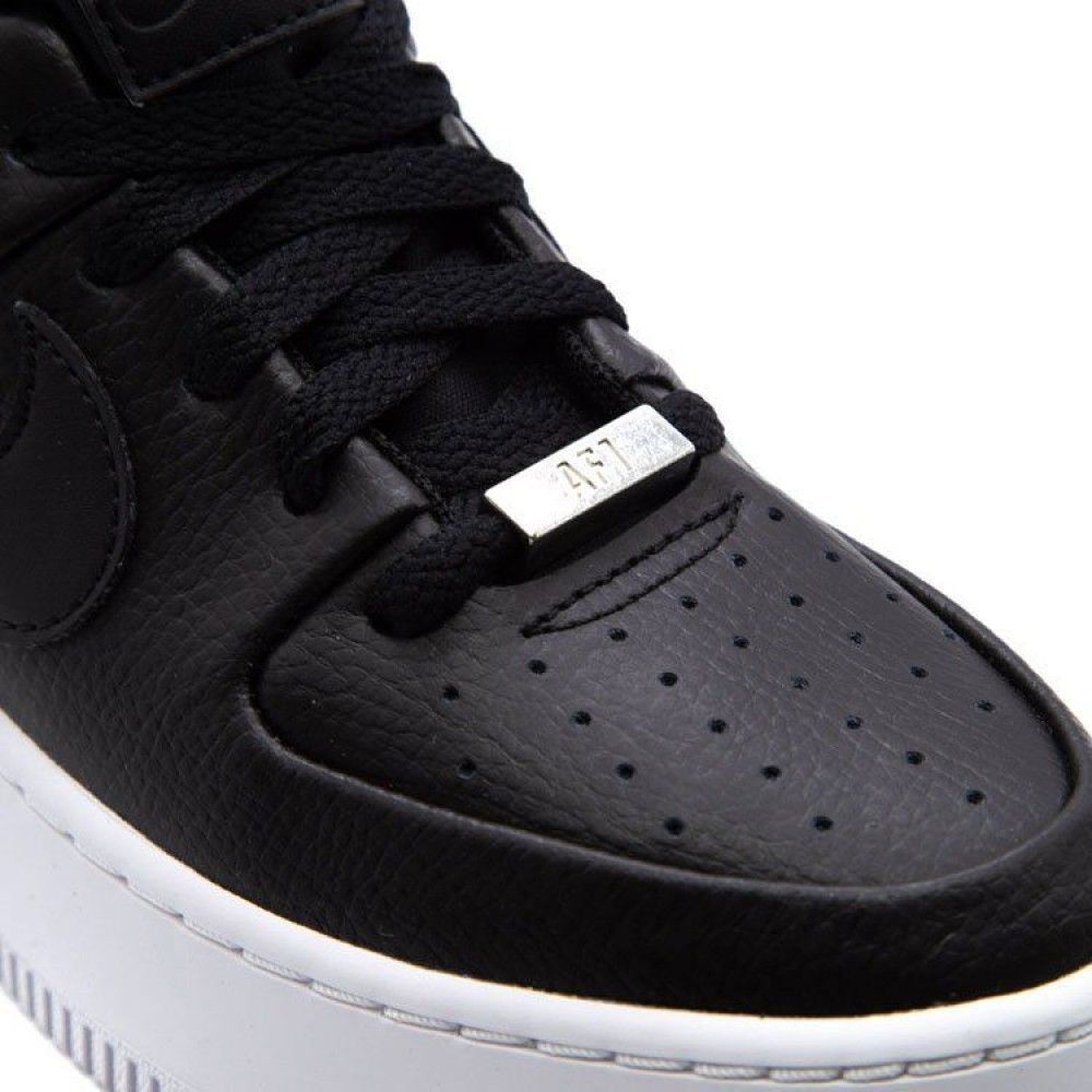 Кросівки Nike W AF1 SAGE LOW купить