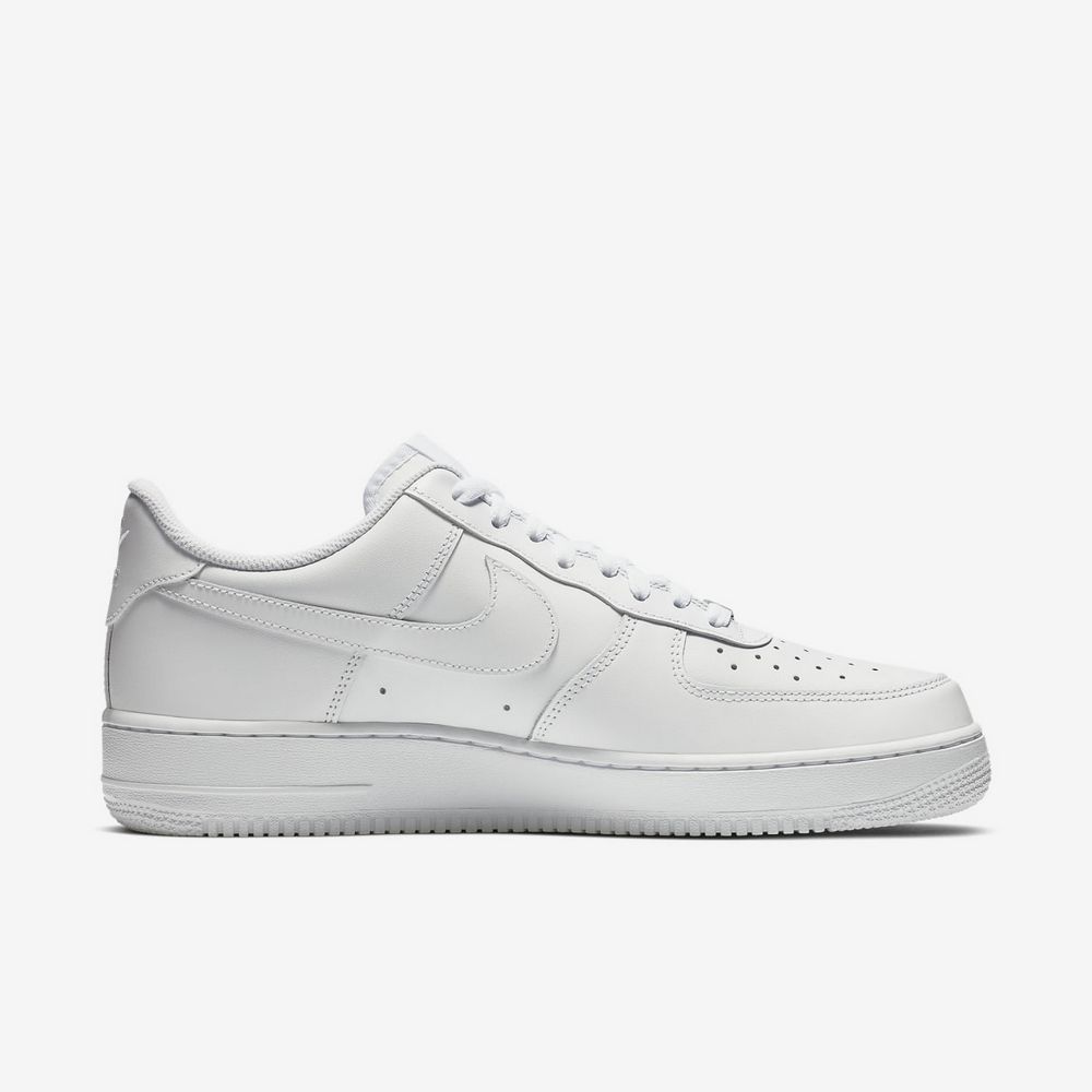 Кросівки Nike AIR FORCE 1 07 купити