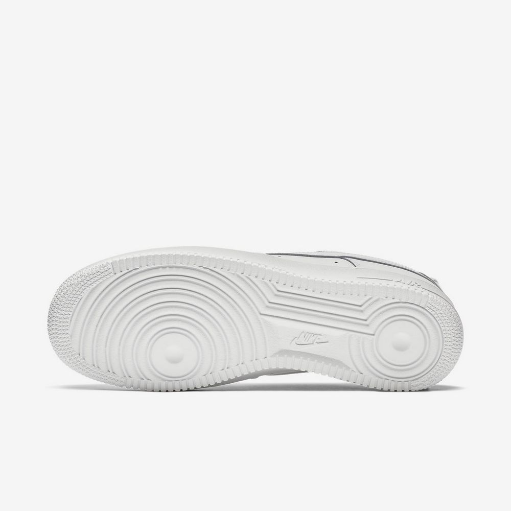 Кросівки Nike AIR FORCE 1 07 купити
