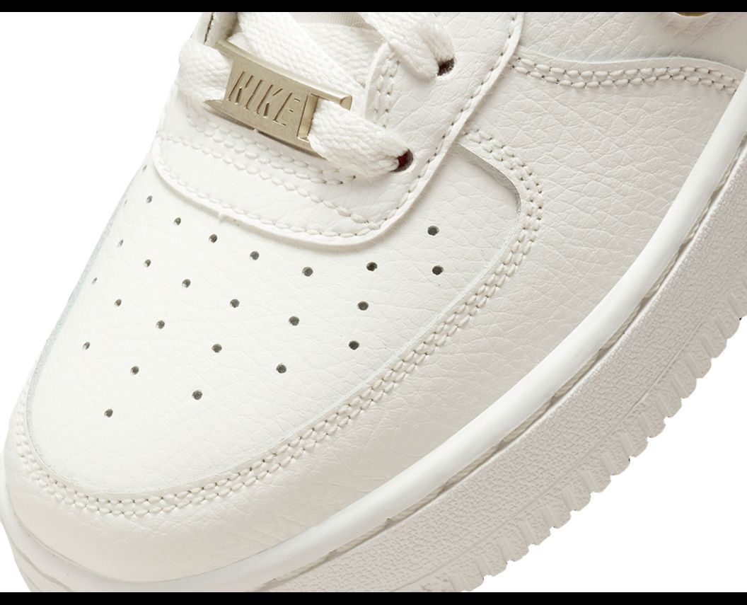 Кросівки Nike Air Force 1 Lv8 (Gs) (DH9595-001) купити