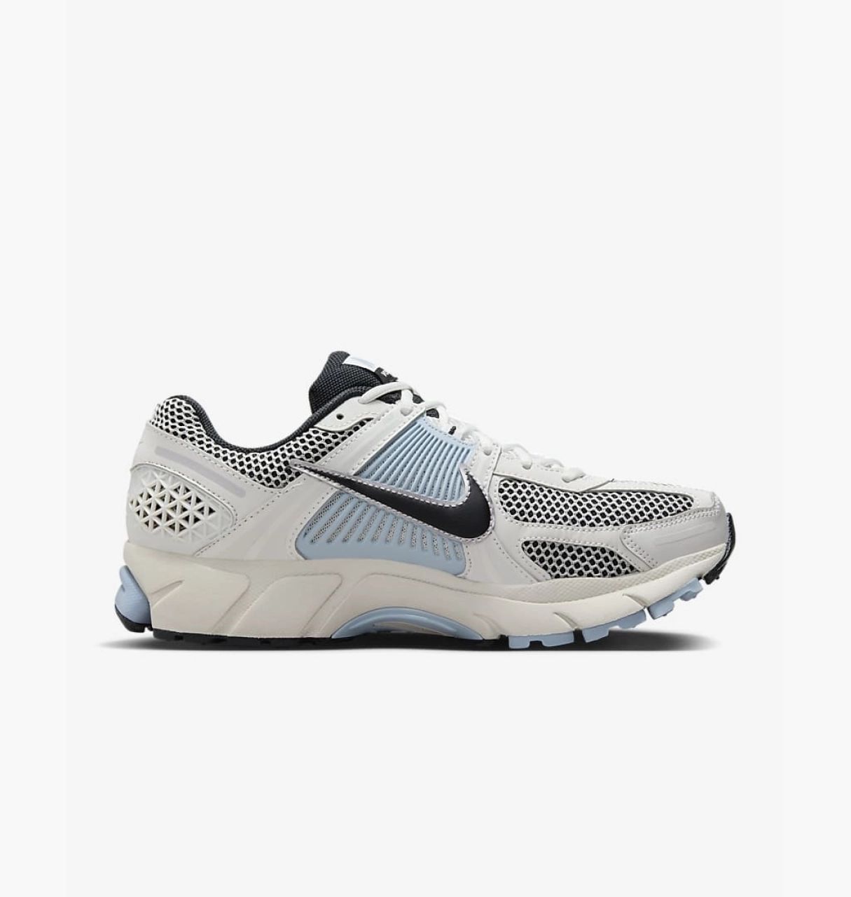 Кросівки Nike W ZOOM VOMERO 5 купить