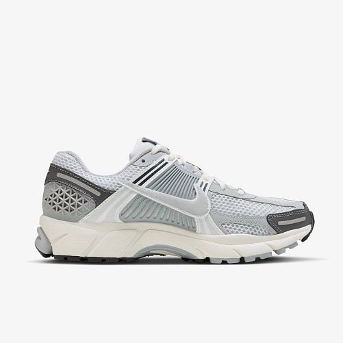Кросівки Nike Wmns Zoom Vomero 5 "Pure Platinum / Metallic SIlver" купити