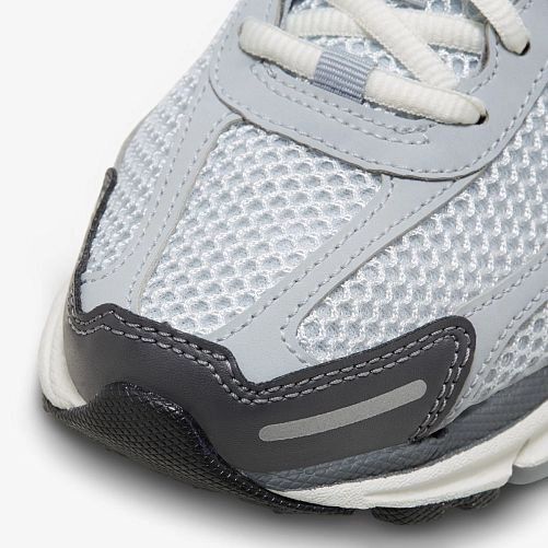 Кросівки Nike Wmns Zoom Vomero 5 "Pure Platinum / Metallic SIlver" купити