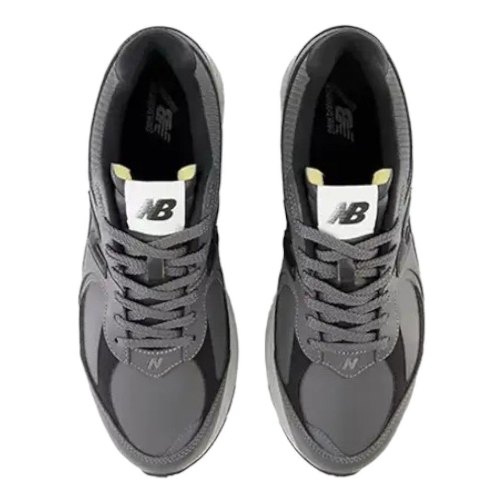 Кросівки New Balance 2002R купити