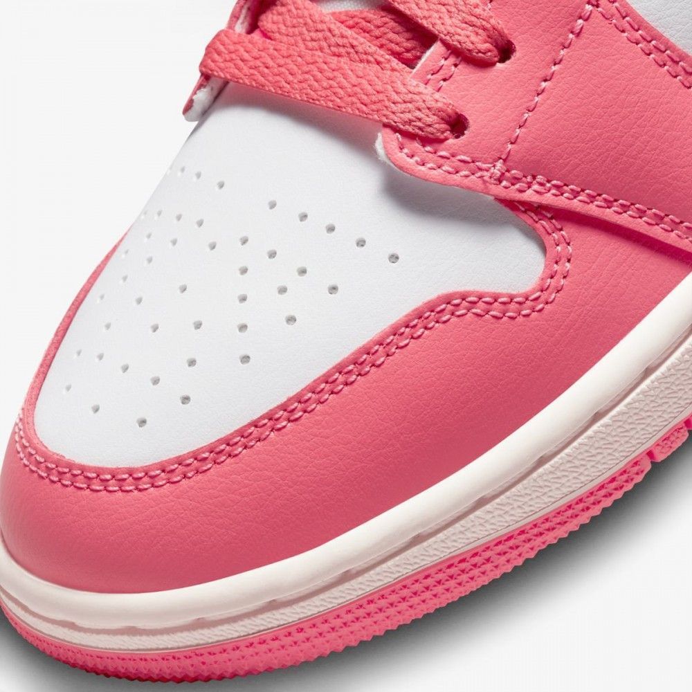 Кросівки Jordan 1 Mid Strawberries and Cream (W) купити